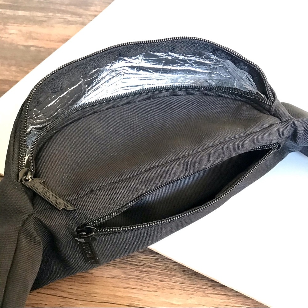 Jack Daniels Insulated Fanny Pack Cooler Bag *A9 - Picture 7 of 11